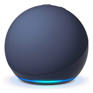 A Caixa de som Amazon Echo Dot 5th Gen com assistente virtual Alexa  110V/240V azul